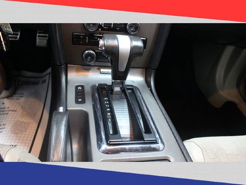 Used 2010 Ford Mustang Premium image 9