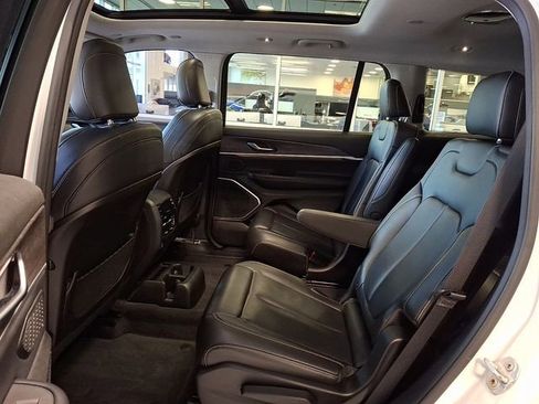 Used 2021 Jeep Grand Cherokee L Limited image 11