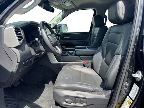 Used 2024 Toyota Tundra Limited AWD/4WD image 9