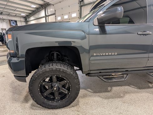 Used 2017 Chevrolet Silverado 1500 LT w/ All Star Edition AWD/4WD image 7