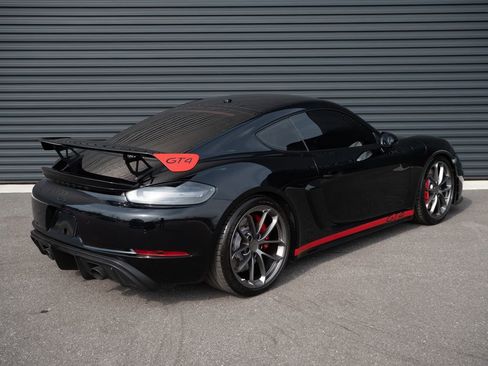 Used 2021 Porsche 718 Cayman GT4 image 22