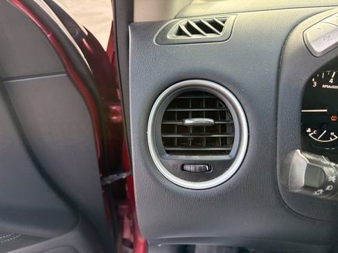 Used 2016 Nissan Pathfinder SV image 25