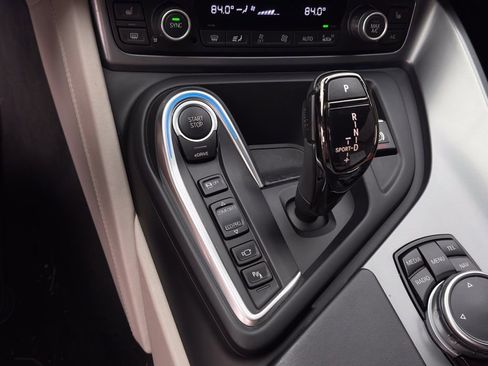 Used 2014 BMW i8 Base image 10