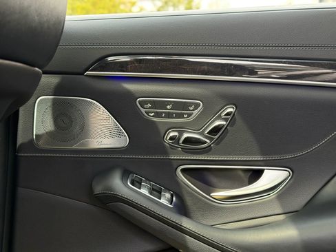 Used 2019 Mercedes-Benz S 560 4MATIC Sedan image 35