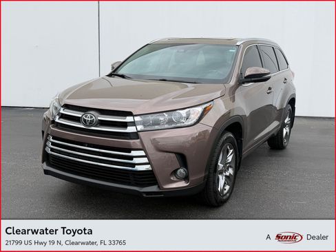 Used 2018 Toyota Highlander Limited Platinum image 1