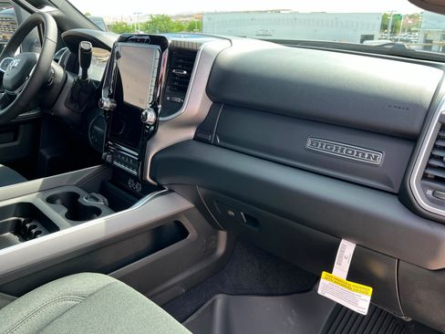New 2026 RAM 2500 Big Horn AWD/4WD image 23