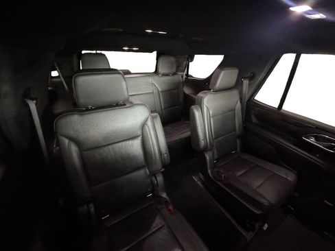 Used 2021 Chevrolet Tahoe Z71 image 16