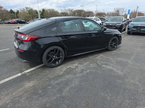 Used 2023 Honda Civic Sport image 7