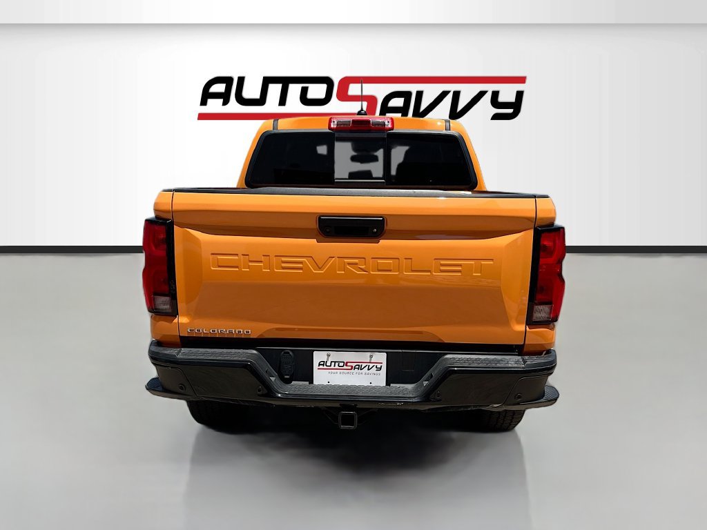 Used 2025 Chevrolet Colorado Z71 w/ Technology Package AWD/4WD image 6
