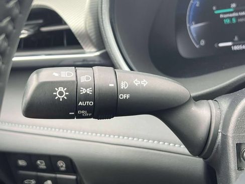 Certified 2024 Toyota Highlander Platinum AWD/4WD image 29