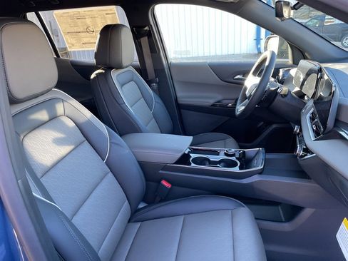 New 2026 Chevrolet Equinox LT w/ Convenience Package II image 17