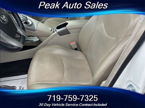 Used 2015 Toyota Prius Five w/ Advanced Technology Package FWD image 11