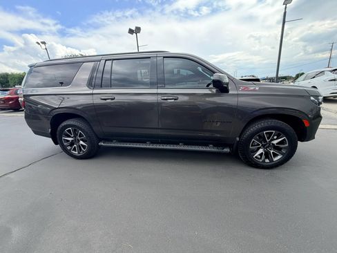 Used 2021 Chevrolet Suburban Z71 AWD/4WD image 3