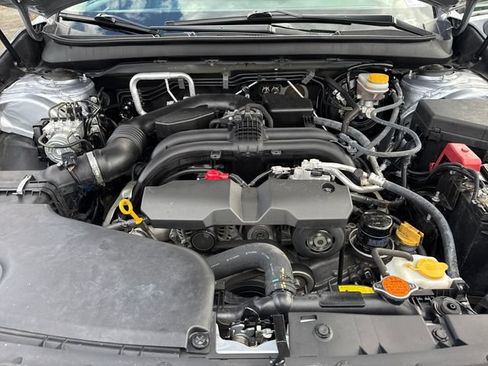 Used 2017 Subaru Outback 2.5i Limited AWD/4WD image 29