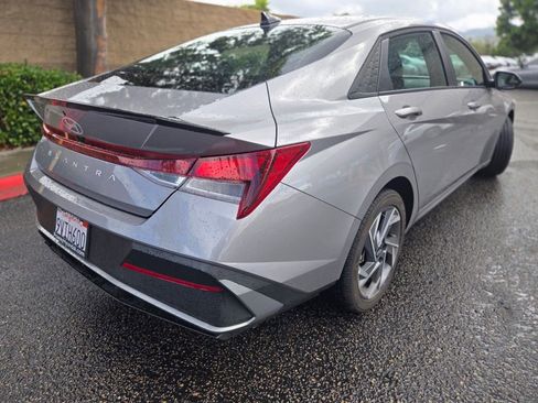 Certified 2025 Hyundai Elantra Sport image 8