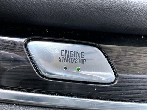 Used 2023 Buick Enclave Essence FWD image 34