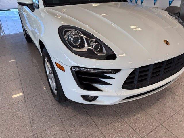 Used 2018 Porsche Macan AWD/4WD image 9
