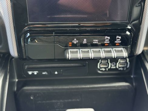 Used 2019 RAM 1500 Limited AWD/4WD image 20