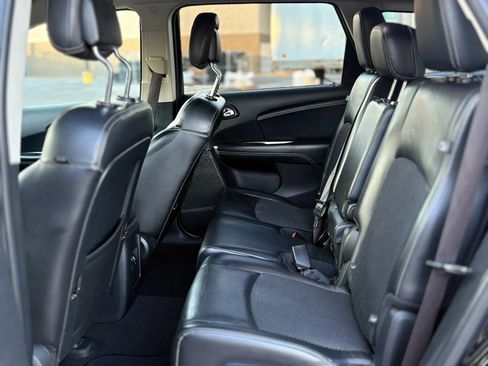 Used 2018 Dodge Journey Crossroad FWD image 18