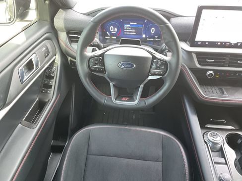 Certified 2025 Ford Explorer ST AWD/4WD image 15