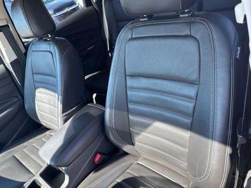 Used 2017 Ford Escape Titanium FWD image 15