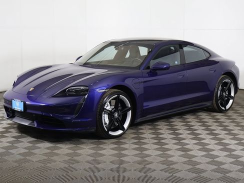 Used 2021 Porsche Taycan Turbo image 11