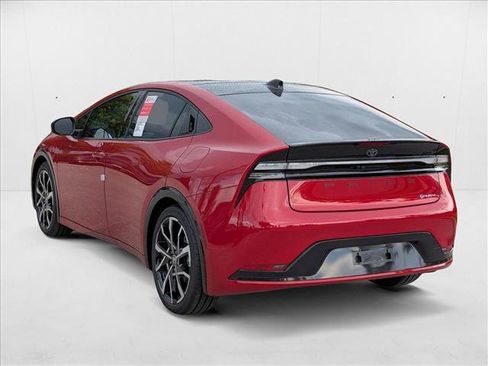 New 2025 Toyota Prius Plug-In Hybrid FWD image 9