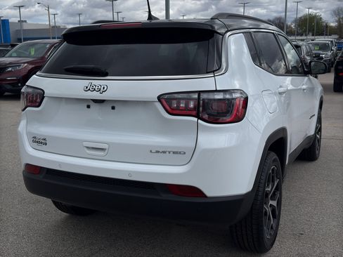 Used 2025 Jeep Compass Limited AWD/4WD image 5