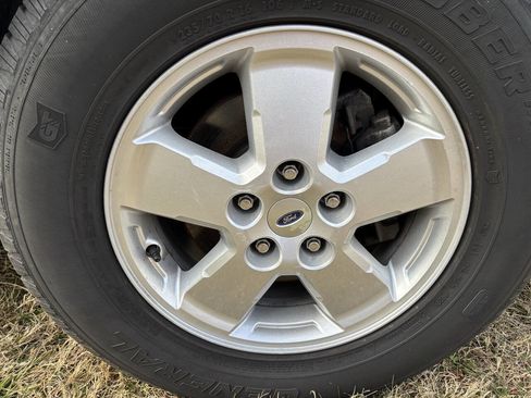 Used 2010 Ford Escape XLT image 26