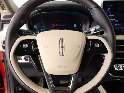 New 2026 Lincoln Corsair Premiere FWD image 3