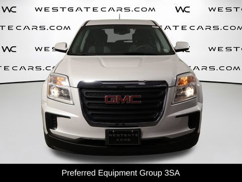 Used 2017 GMC Terrain SLE FWD image 2