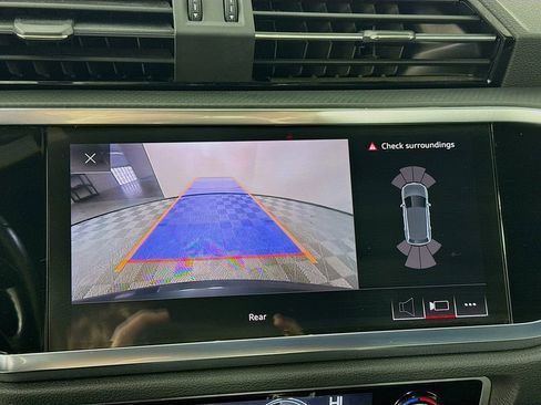 Used 2020 Audi Q3 2.0T Premium Plus image 15