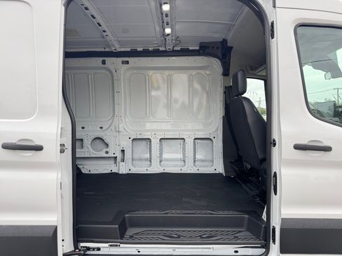 New 2025 Ford Transit 250 148 Medium Roof Extended AWD image 28