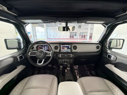 Used 2021 Jeep Wrangler Unlimited Sahara image 23
