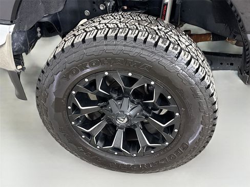 Used 2024 Ford F250 Lariat w/ Chrome Package image 32