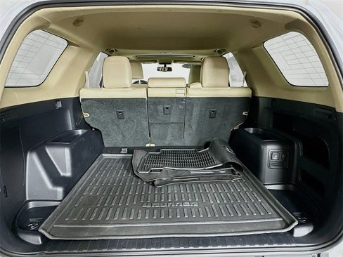 Used 2018 Toyota 4Runner SR5 Premium image 28