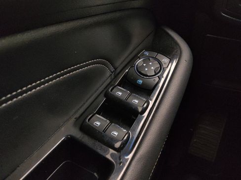 Used 2019 Ford Edge Titanium FWD image 27
