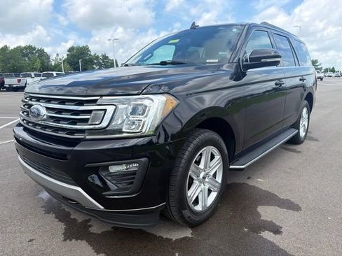 Used 2020 Ford Expedition XLT w/ Equipment Group 202A AWD/4WD image 2