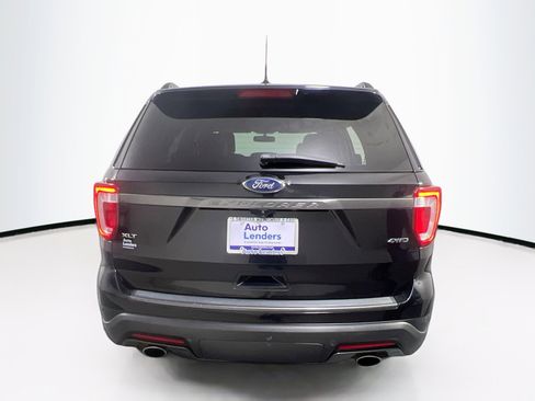 Used 2018 Ford Explorer XLT w/ Equipment Group 202A image 6