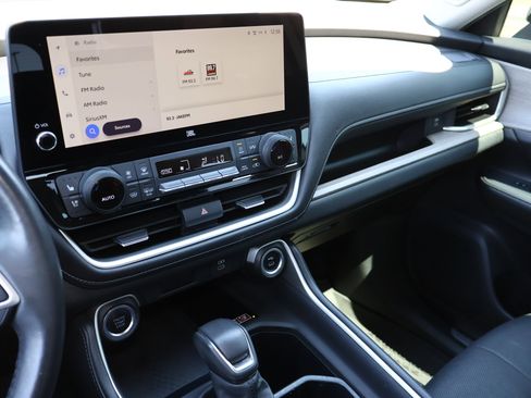 Used 2024 Toyota Grand Highlander Limited image 20