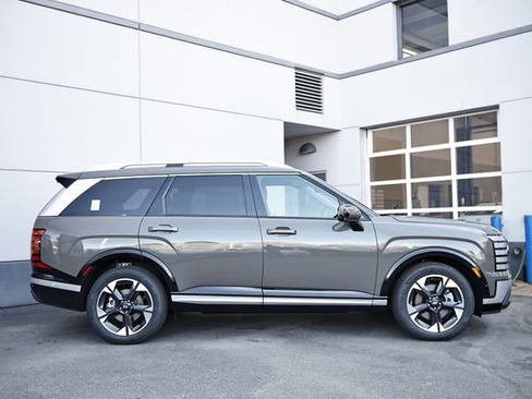 New 2026 Hyundai Elantra SE image 3