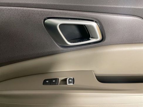 New 2026 Kia Carnival EX image 12