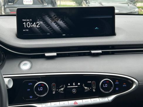 Used 2025 Genesis GV70 2.5T image 19