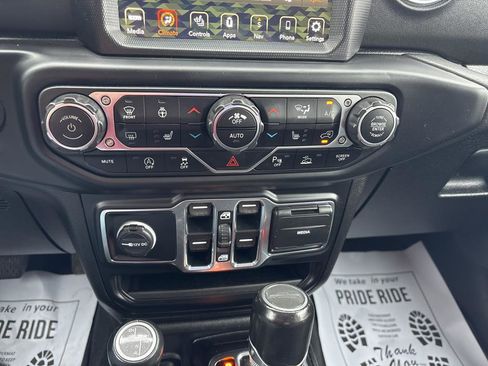 Used 2021 Jeep Gladiator Overland w/ Popular Equipment Package image 12