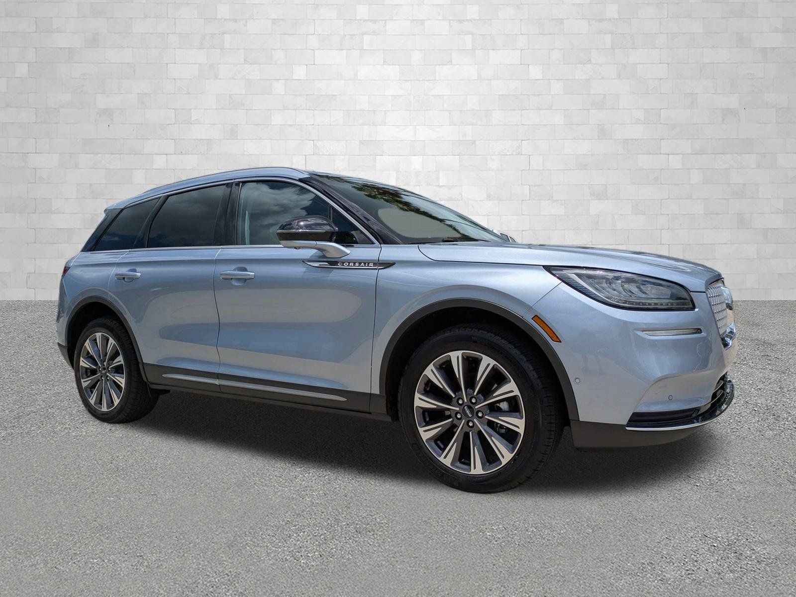 Used 2022 Lincoln Corsair Reserve w/ Equipment Group 201A AWD/4WD image 1