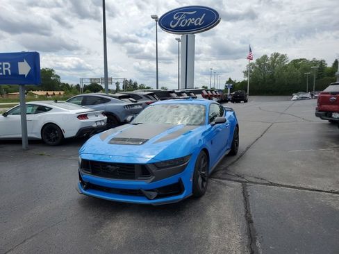 Used 2025 Ford Mustang Dark Horse RWD image 7