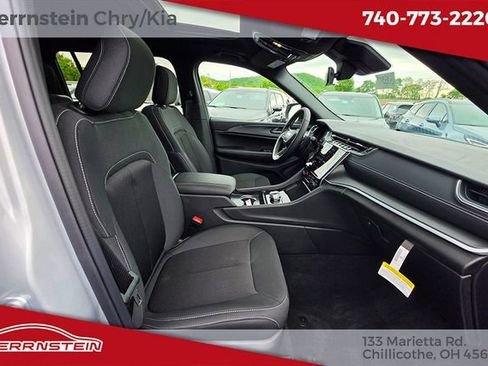 New 2026 Jeep Grand Cherokee L Laredo AWD/4WD image 30
