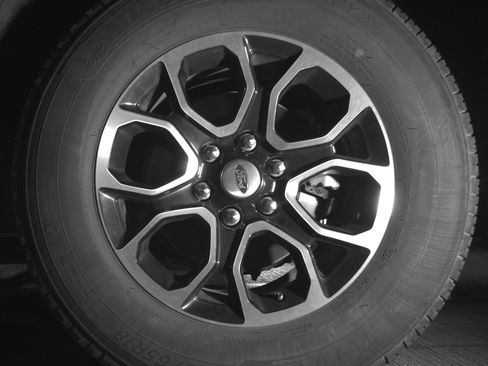 Used 2023 Ford Expedition XLT image 14