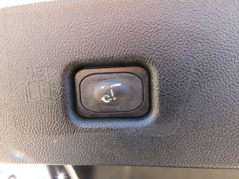 Used 2020 Lincoln Nautilus FWD w/ Equipment Group 101A image 15