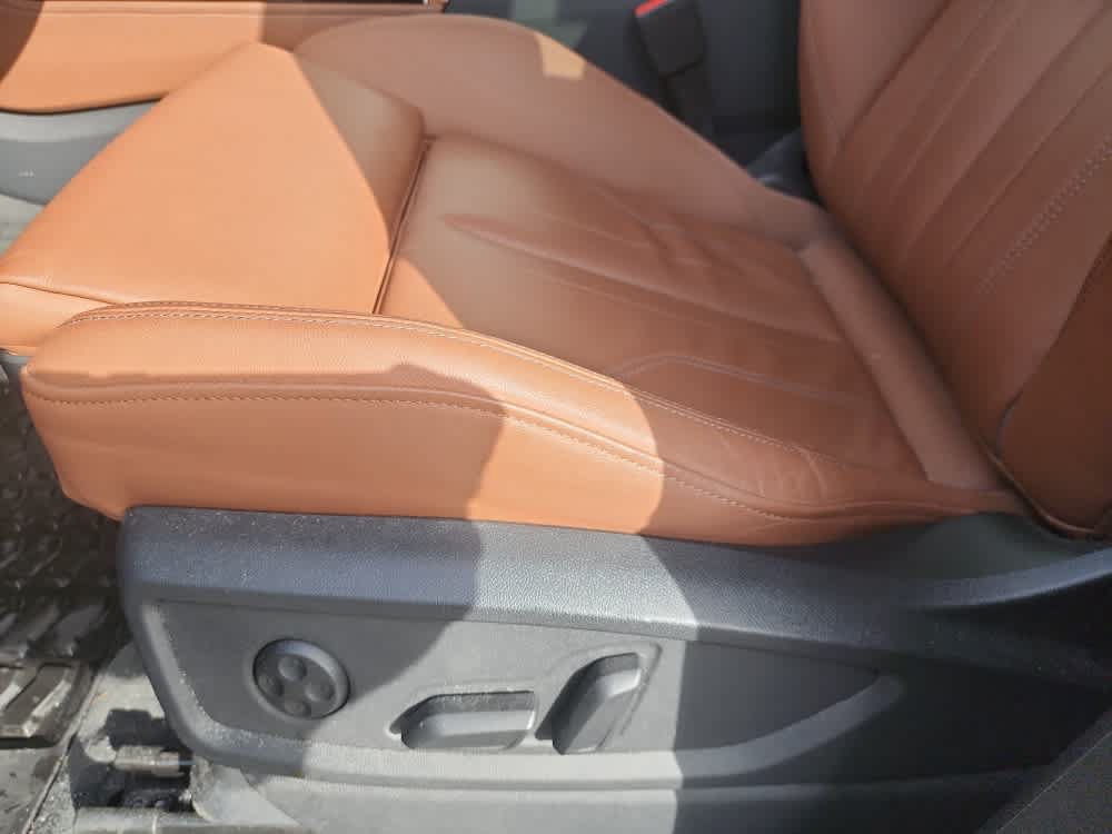 Used 2024 Audi Q5 e Premium Plus w/ Premium Plus Package AWD/4WD image 8